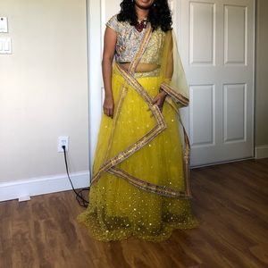 Crop top beautiful pearl design